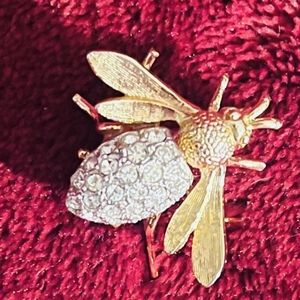ADORABLE Vintage Golden Bumble Bee Pavé Crystal Brooch!